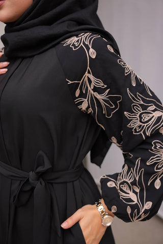 Embracing Modesty: The Rise of the Abaya and Hijab in Modern Fashion