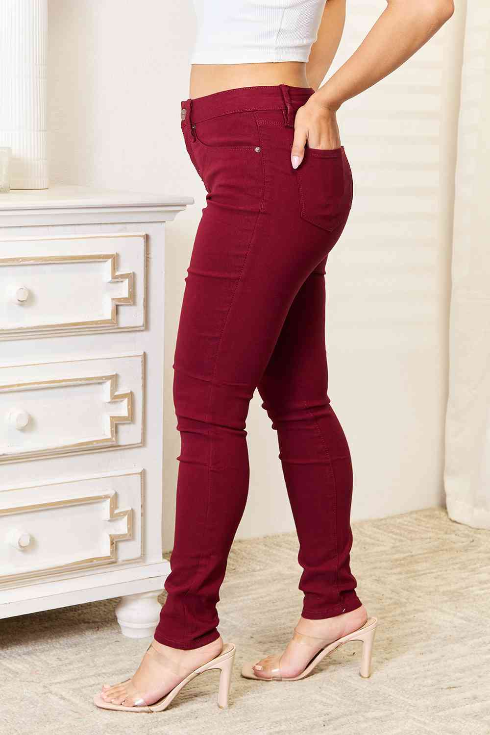 YMI Jeanswear Skinny Jeans with Pockets - By Baano