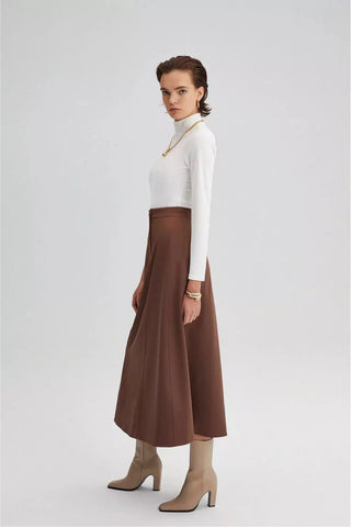 Crepe Skirt with Button