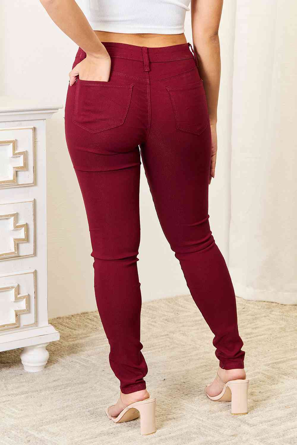 YMI Jeanswear Skinny Jeans with Pockets - By Baano
